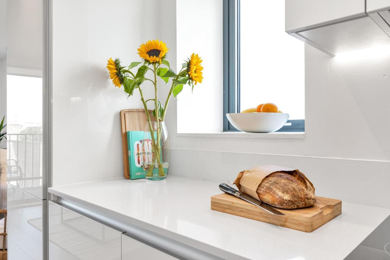 Modern Luxe Apt Just 10 Mins From Tower Bridge! Easy Access To Tube And Bus Londra Exterior foto